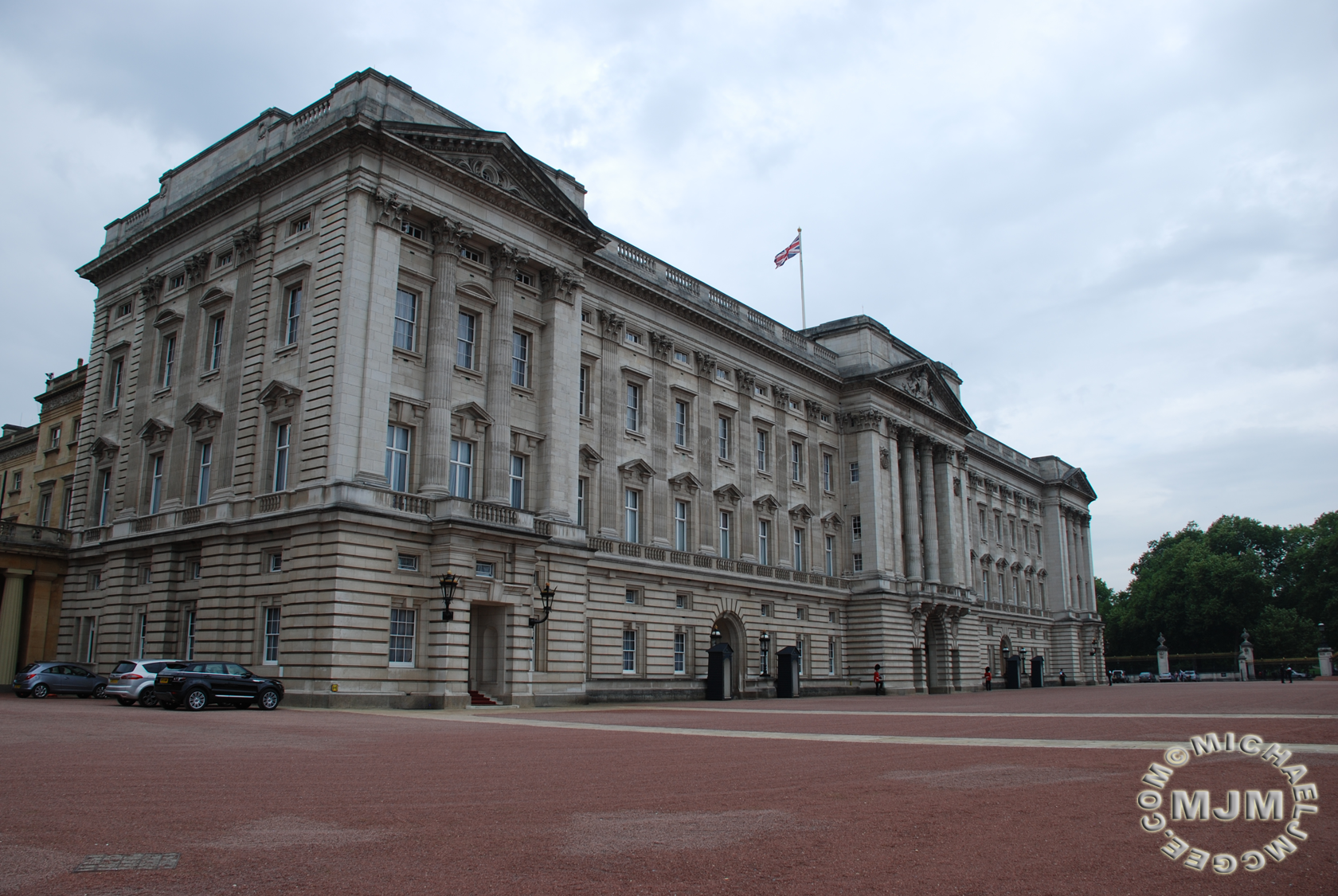 Buckingham Palace / michaeljmcgee.com