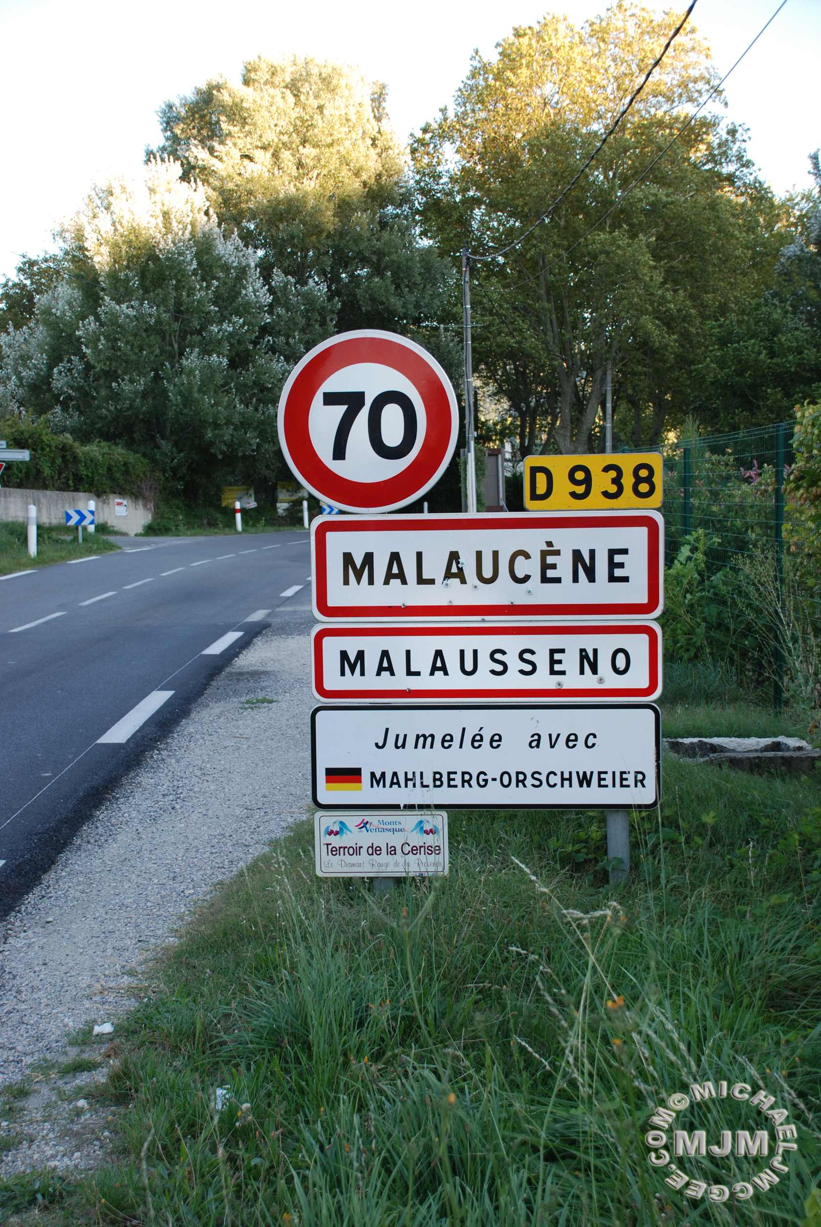 Malaucne (Roches du Groseau) / michaeljmcgee.com