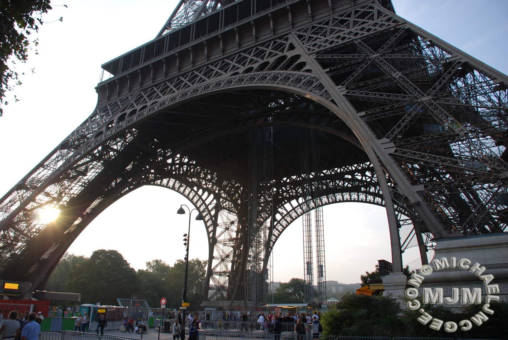 Eiffel Tower / michaeljmcgee.com