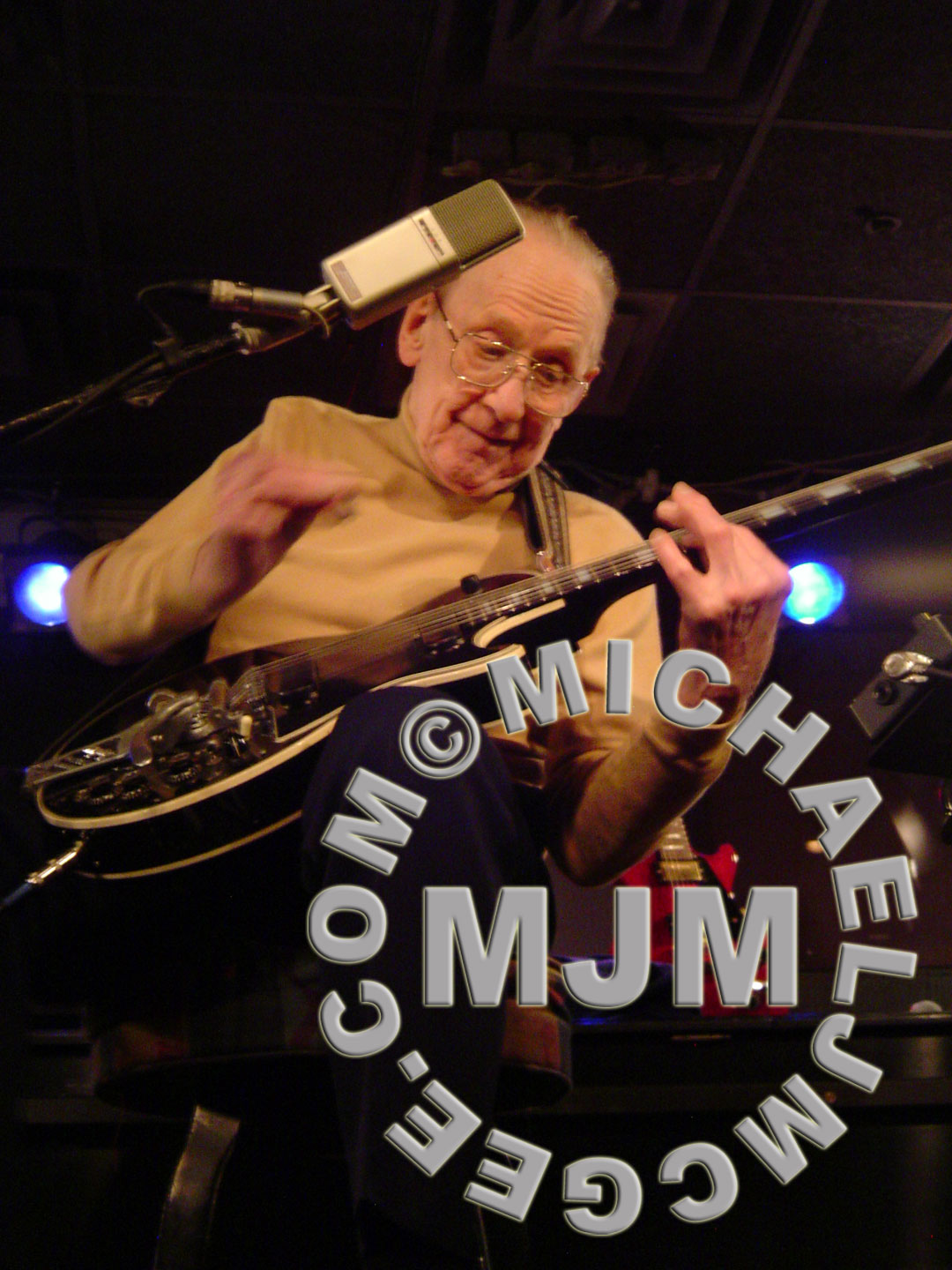 Les Paul / michaeljmcgee.com