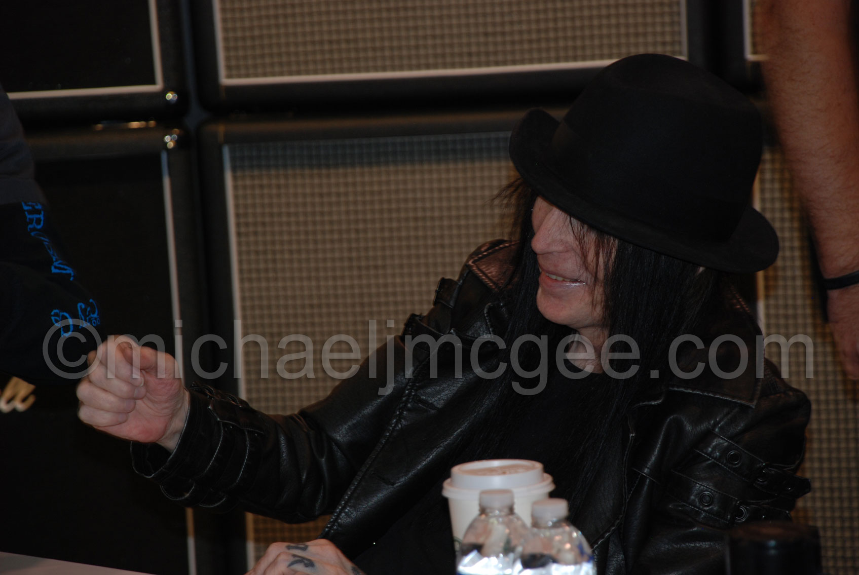 Mick Mars / michaeljmcgee.com