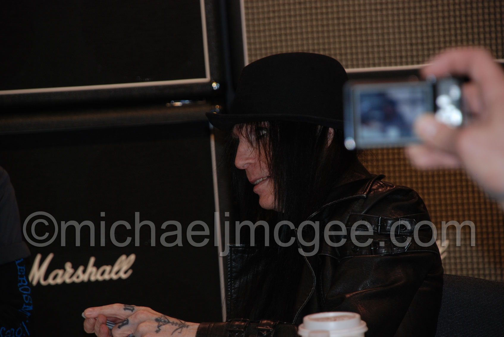 Mick Mars / michaeljmcgee.com