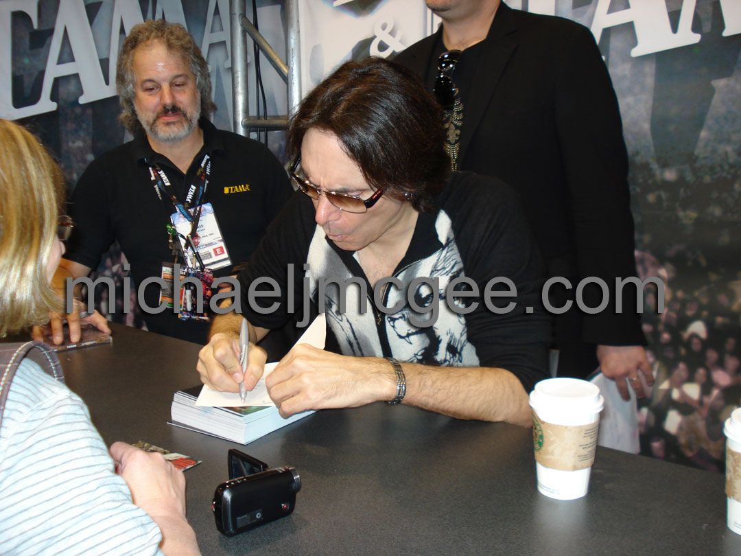 Steve Vai / michaeljmcgee.com