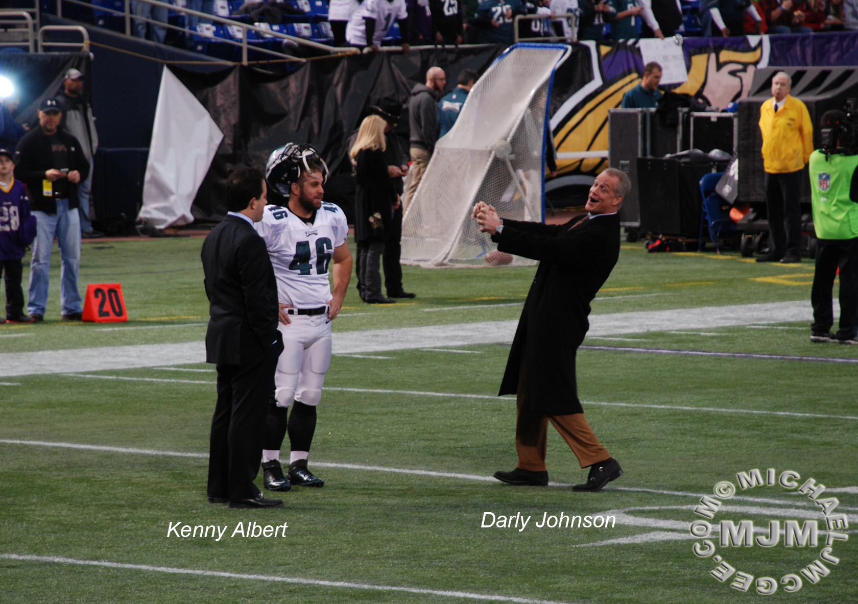 Eagles @ Vikings 12-15-2013 / michaeljmcgee.com