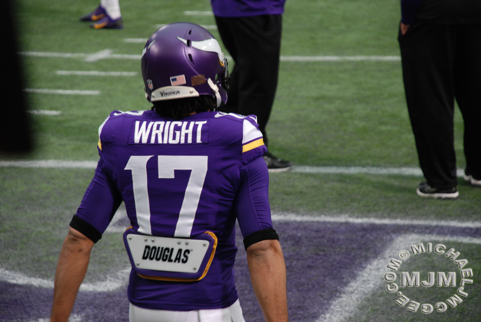 Eagles @ Vikings 12-15-2013 / michaeljmcgee.com