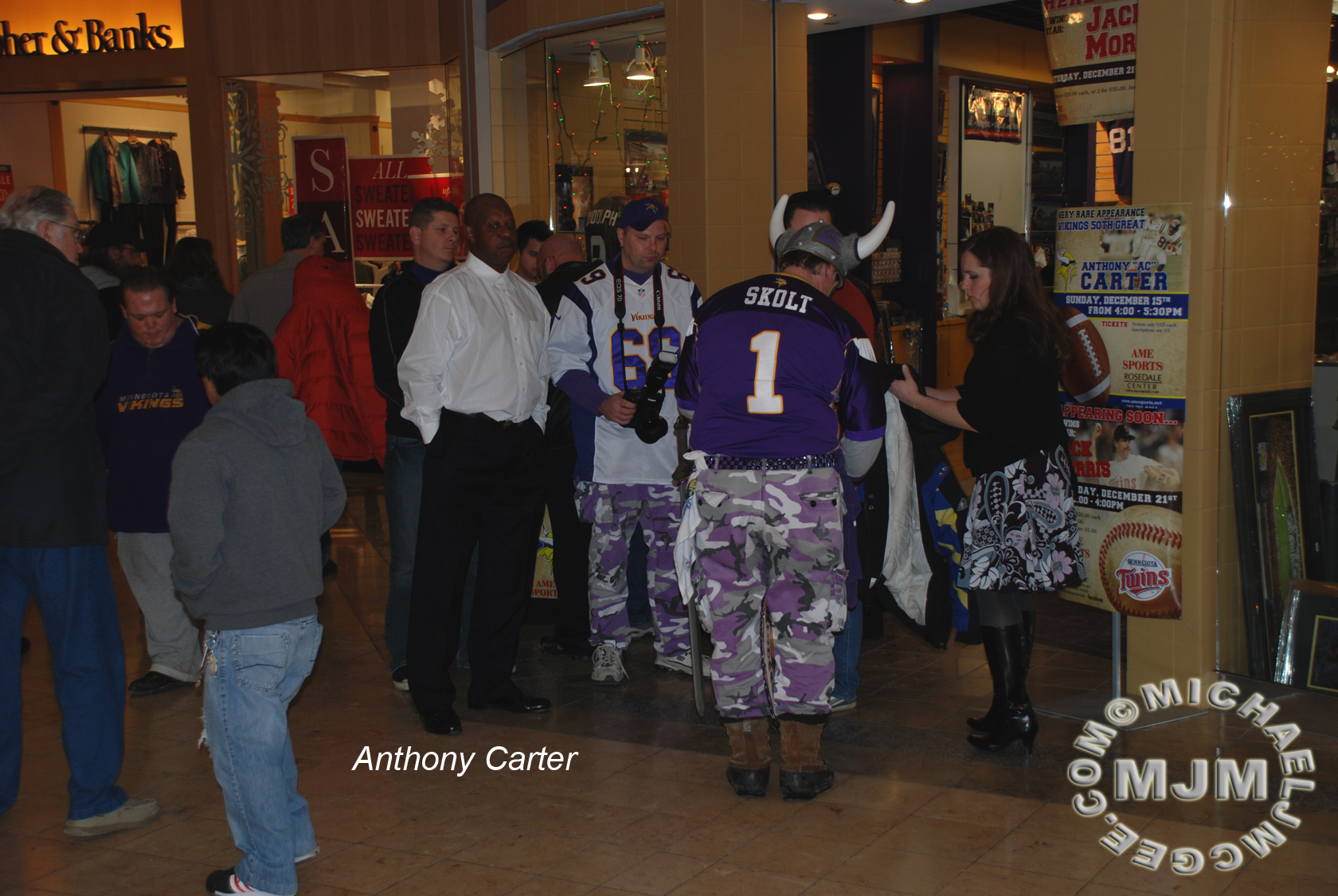 Anthony Carter signing @ AME Sports
