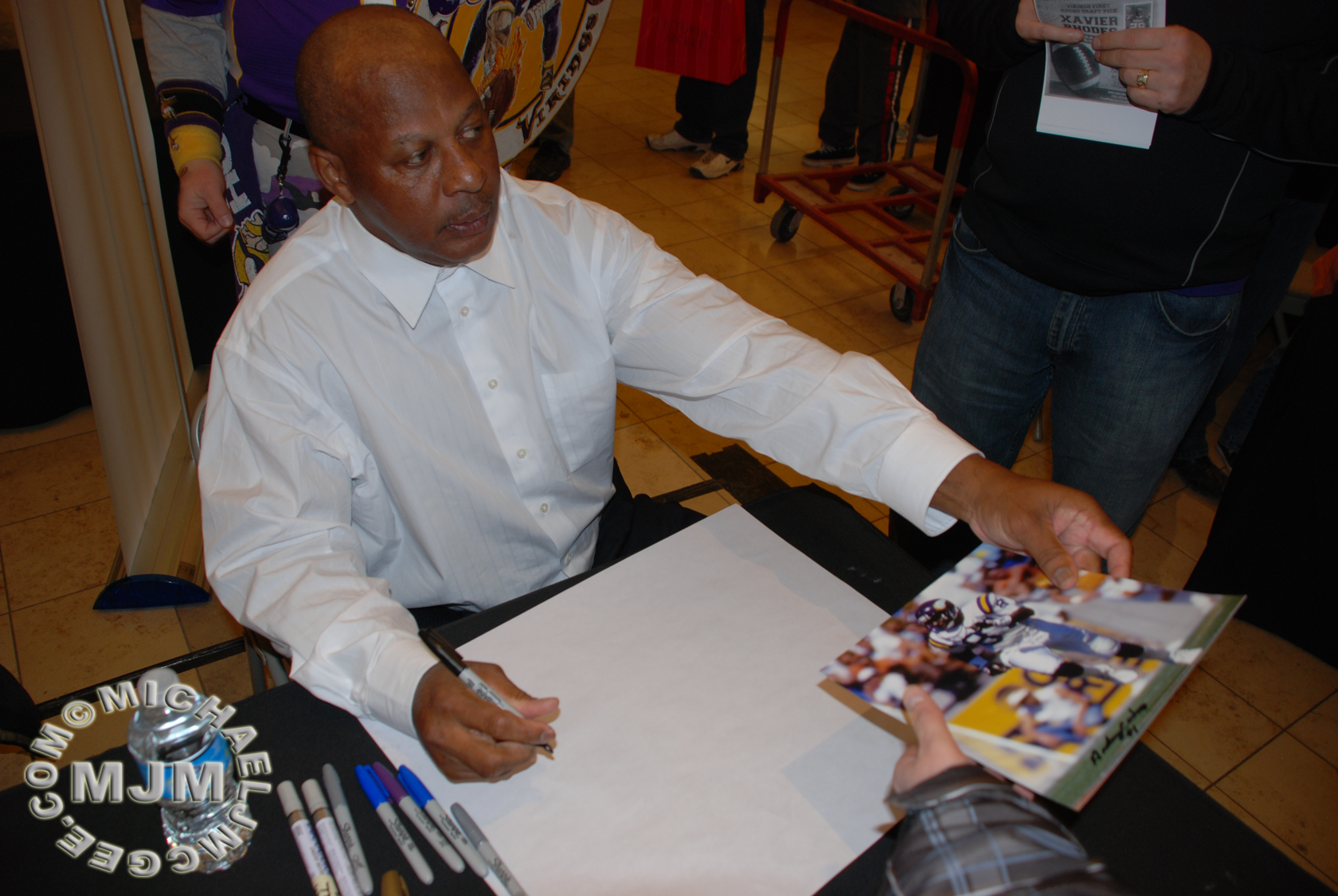 Anthony Carter signing @ AME Sports