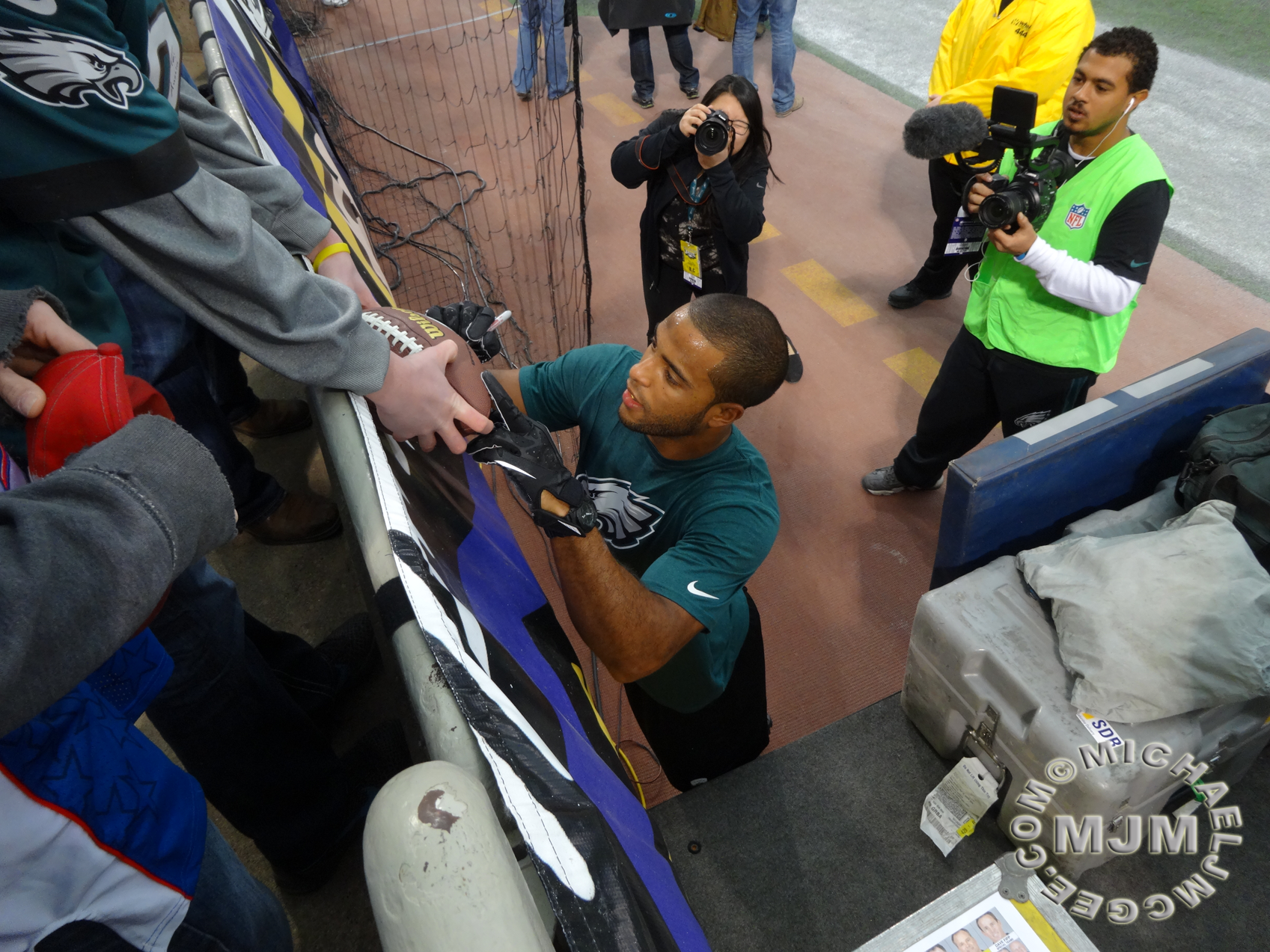 Eagles @ Vikings 12-15-2013 / michaeljmcgee.com