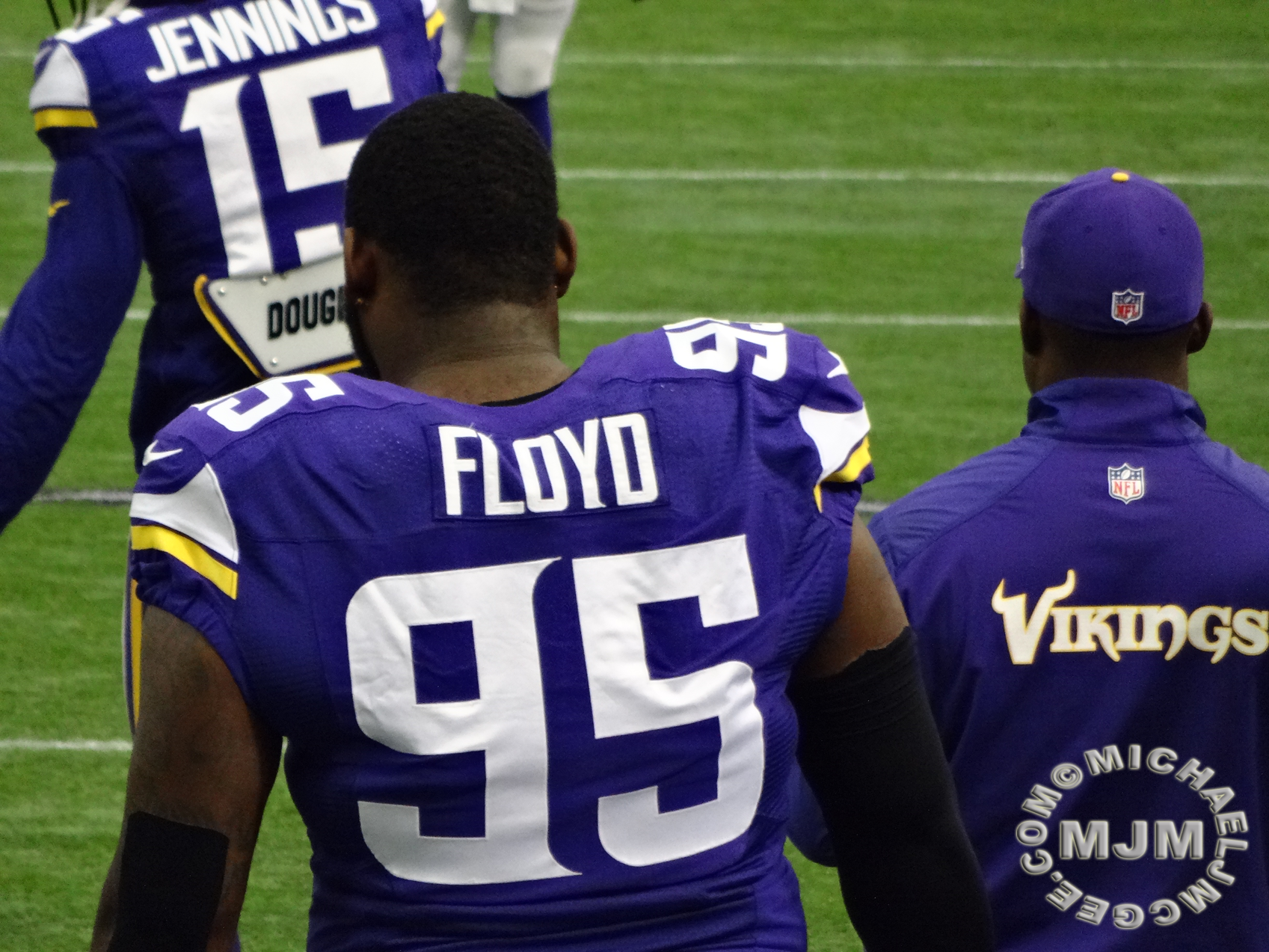 Eagles @ Vikings 12-15-2013 / michaeljmcgee.com