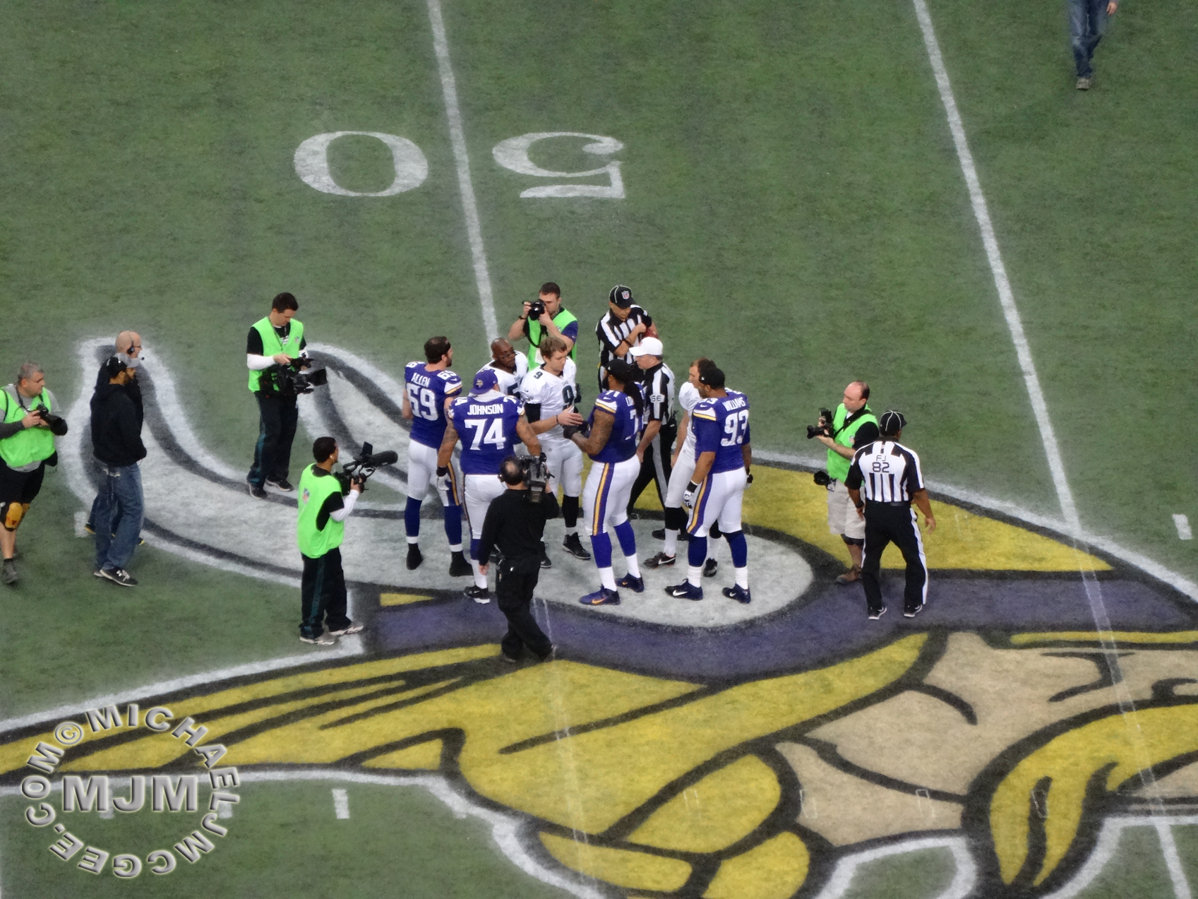 Eagles @ Vikings 12-15-2013 / michaeljmcgee.com