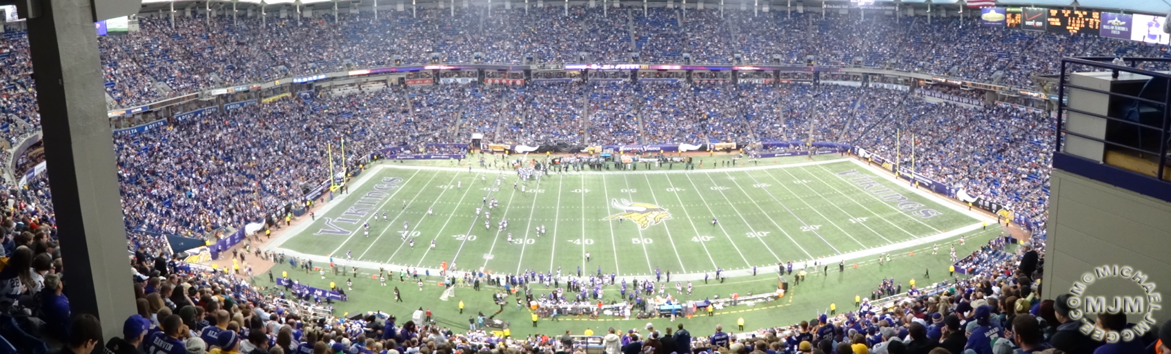 Eagles @ Vikings 12-15-2013 / michaeljmcgee.com