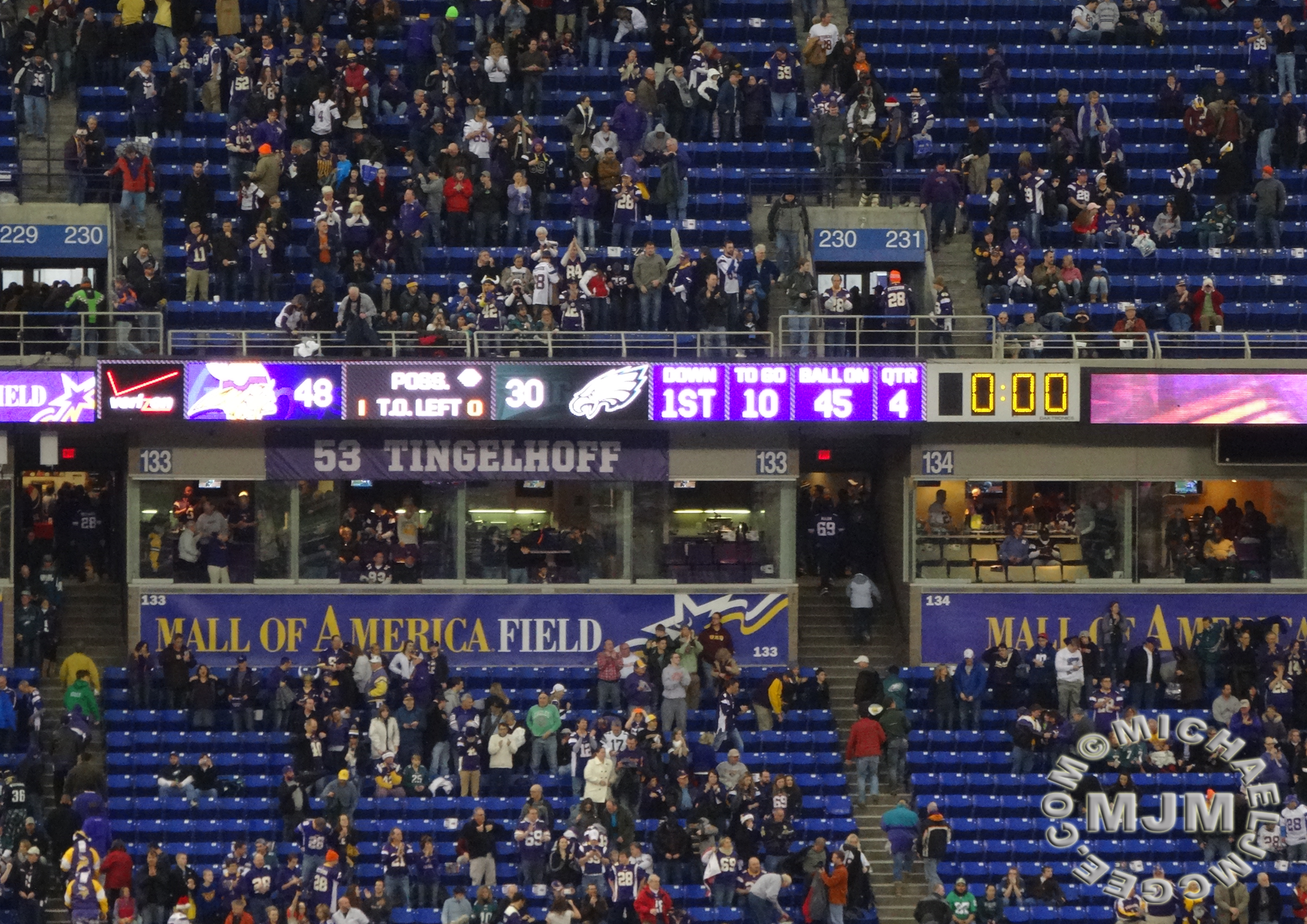 Eagles @ Vikings 12-15-2013 / michaeljmcgee.com